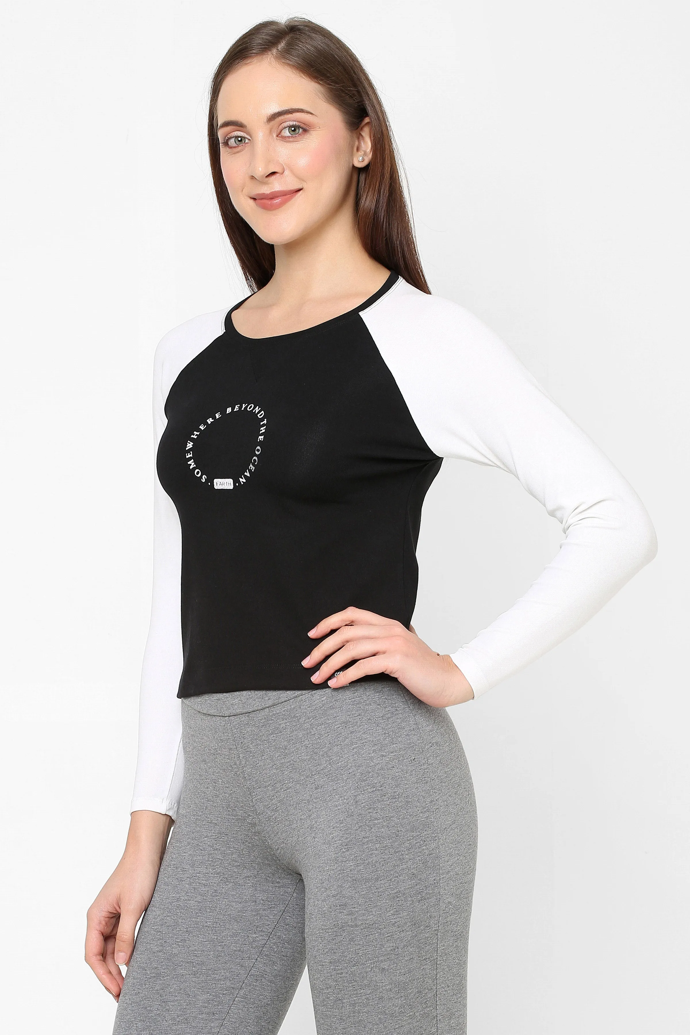 BOAT NECK RAGLAN SLEEVE PRINTED COTTON CROP TEE