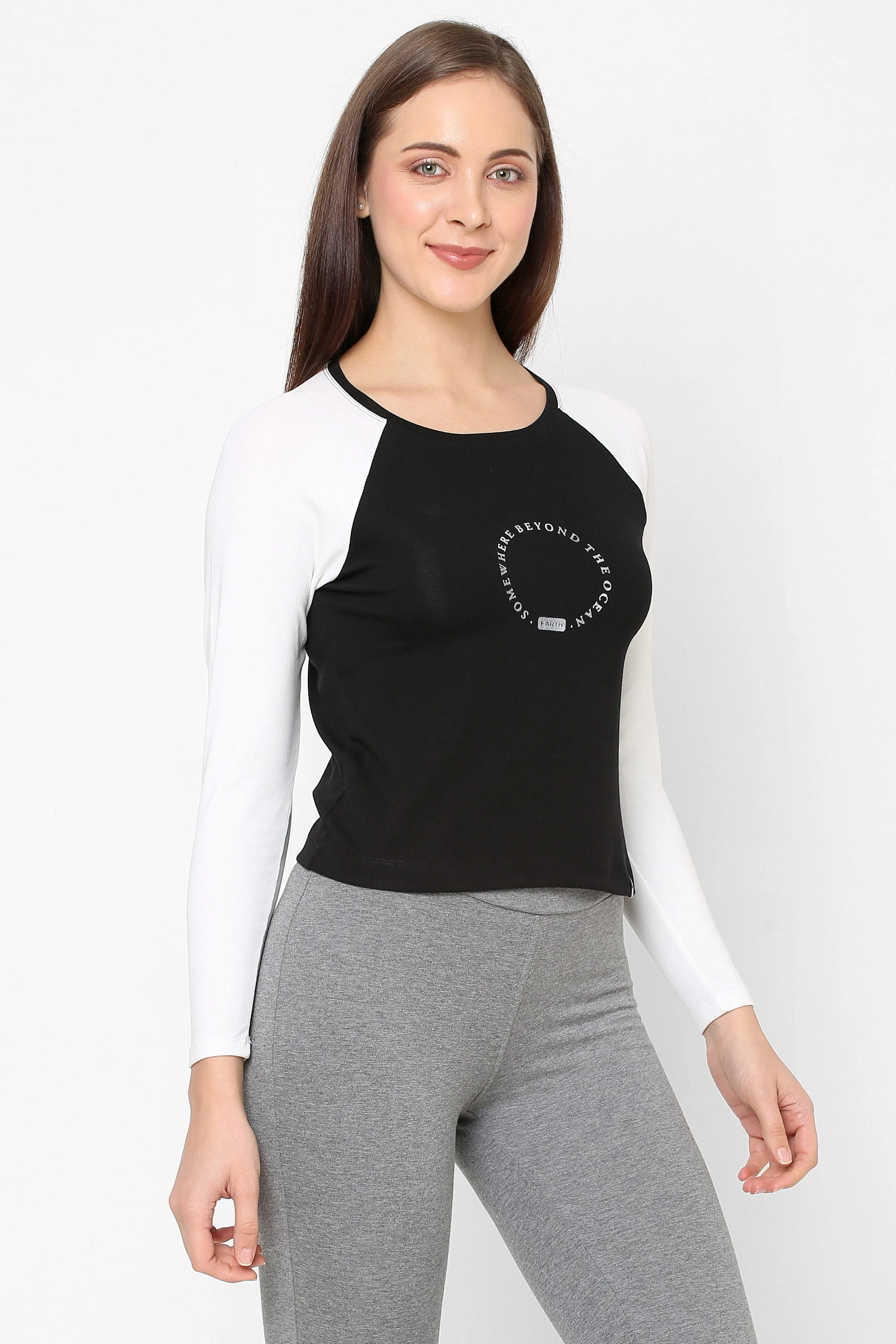 BOAT NECK RAGLAN SLEEVE PRINTED COTTON CROP TEE