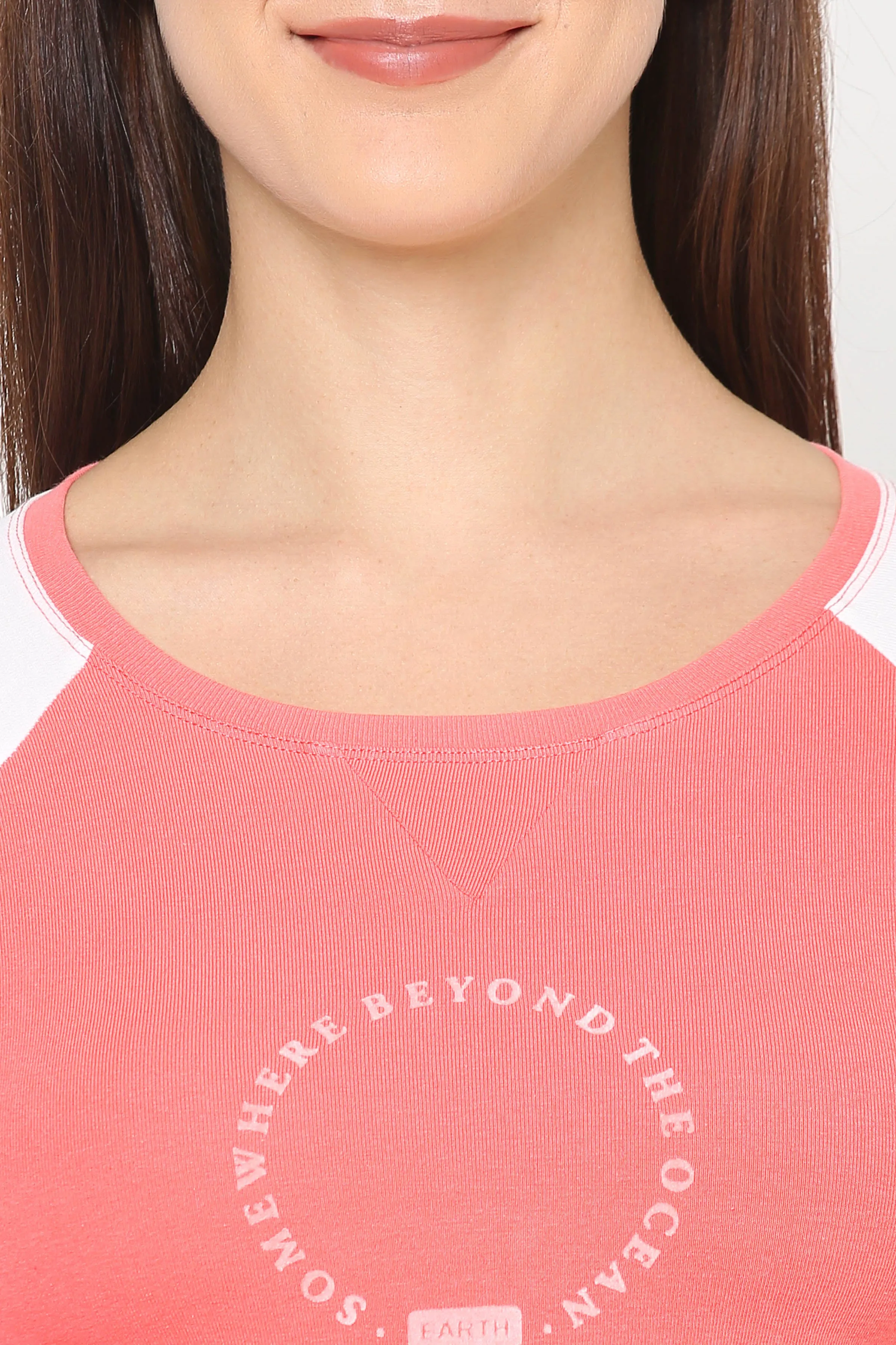 BOAT NECK RAGLAN SLEEVE PRINTED COTTON CROP TEE