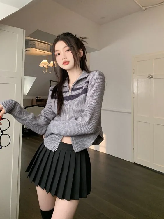 christmas outfit Sonicelife Vintage Striped Zip Up Cropped Cardigan
