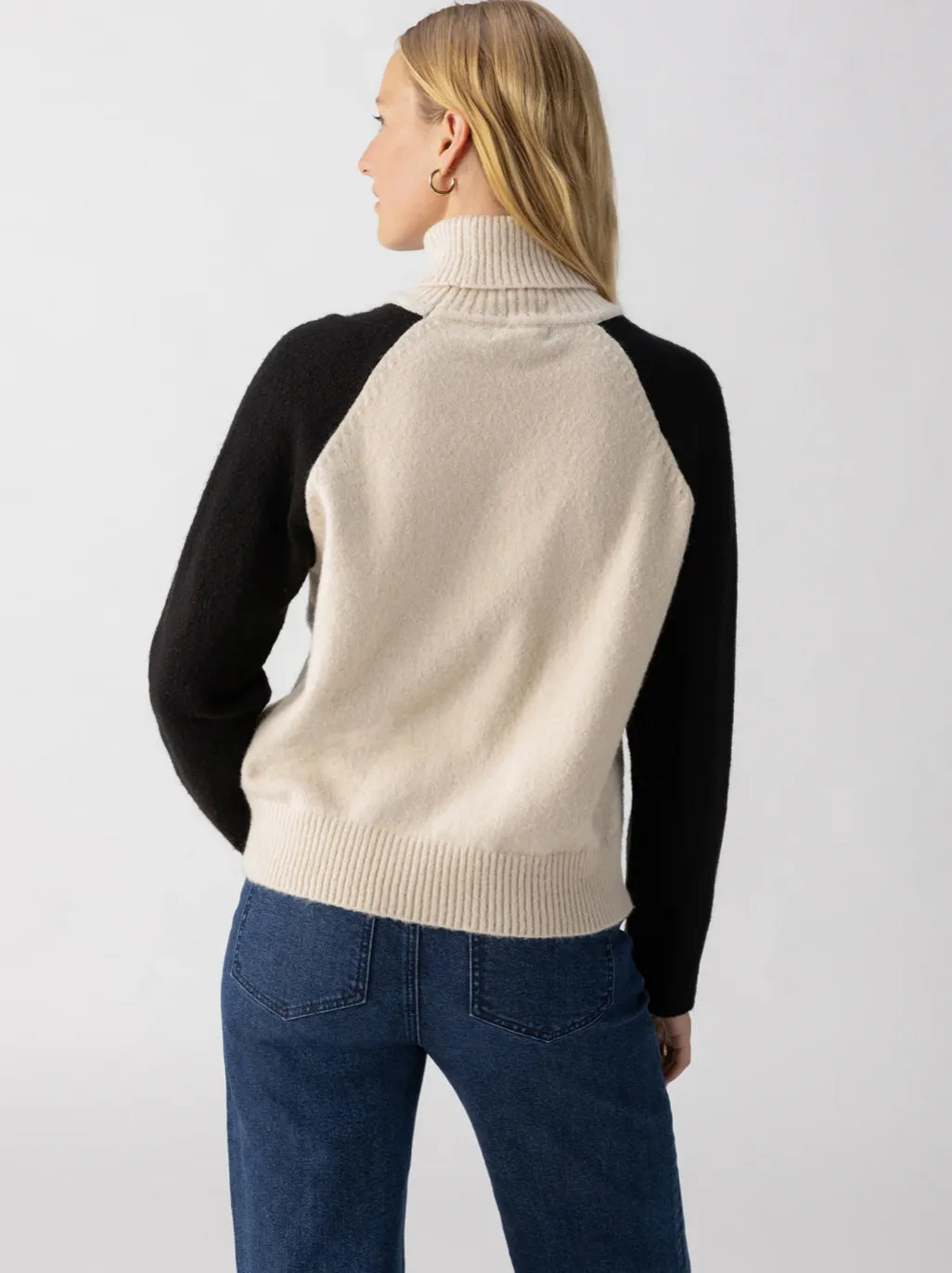 COZY DAY SWEATER-TOASTED ALMOND BLACK