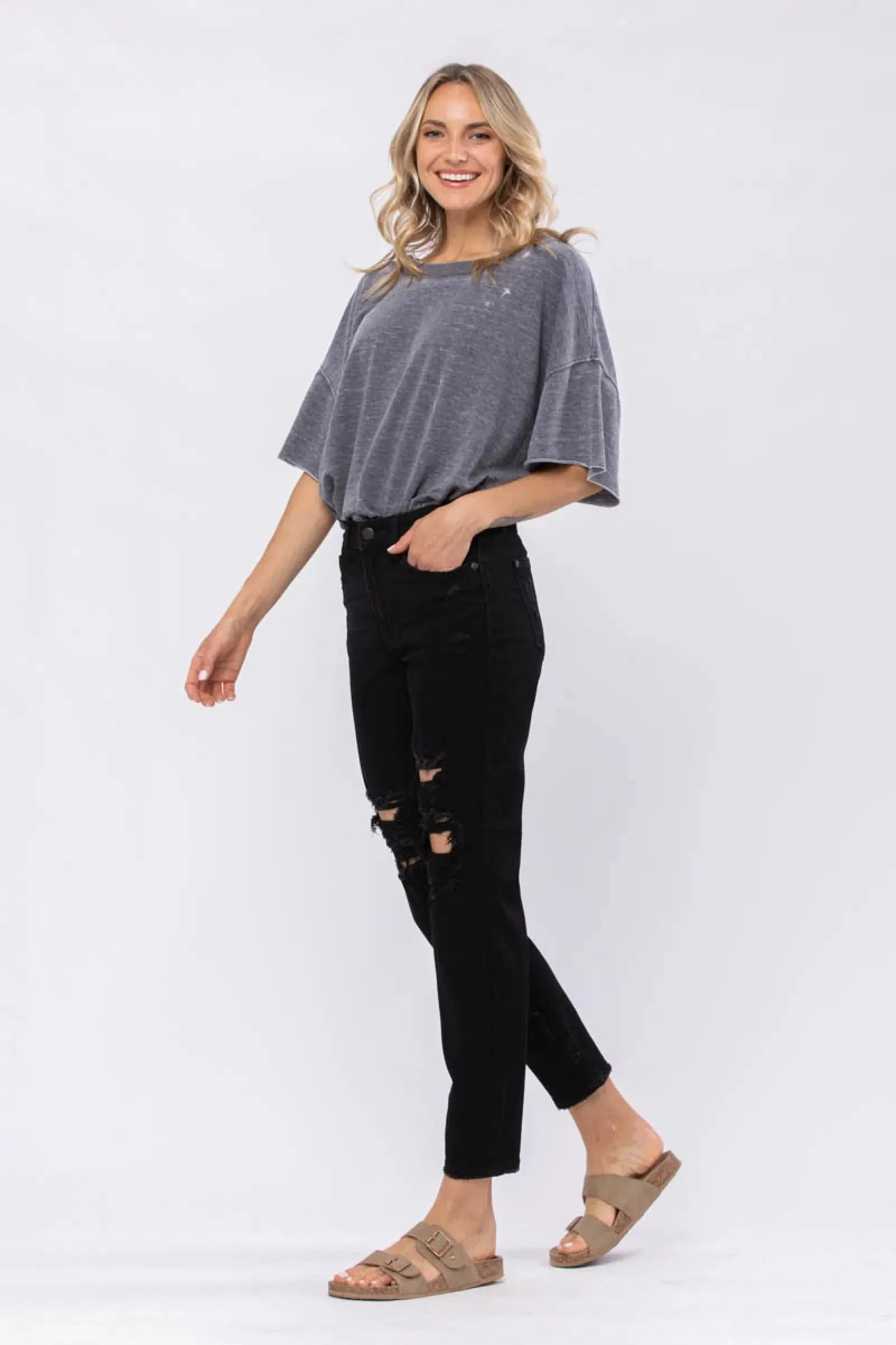Judy Blue Plus Distressed Boyfriend