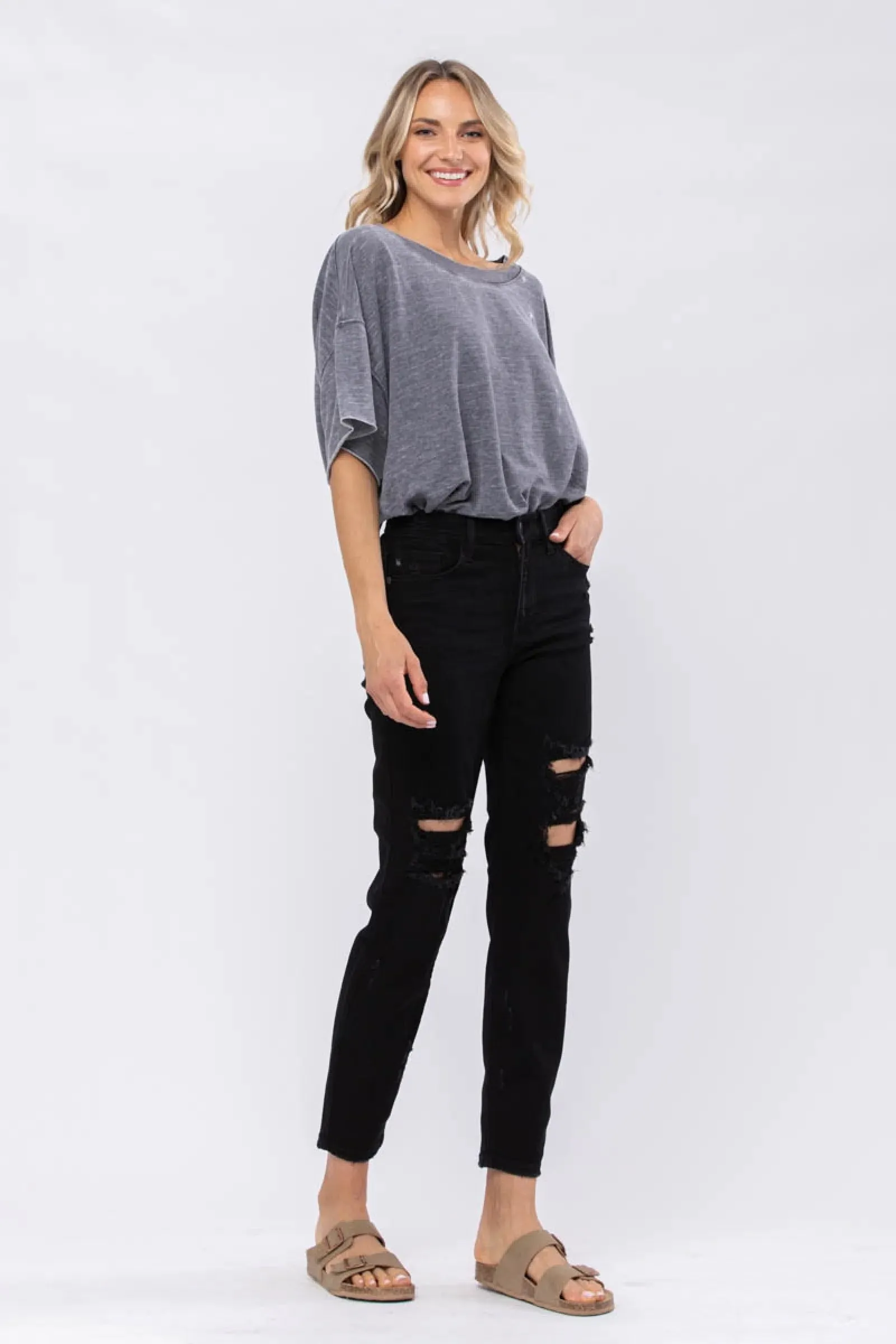 Judy Blue Plus Distressed Boyfriend
