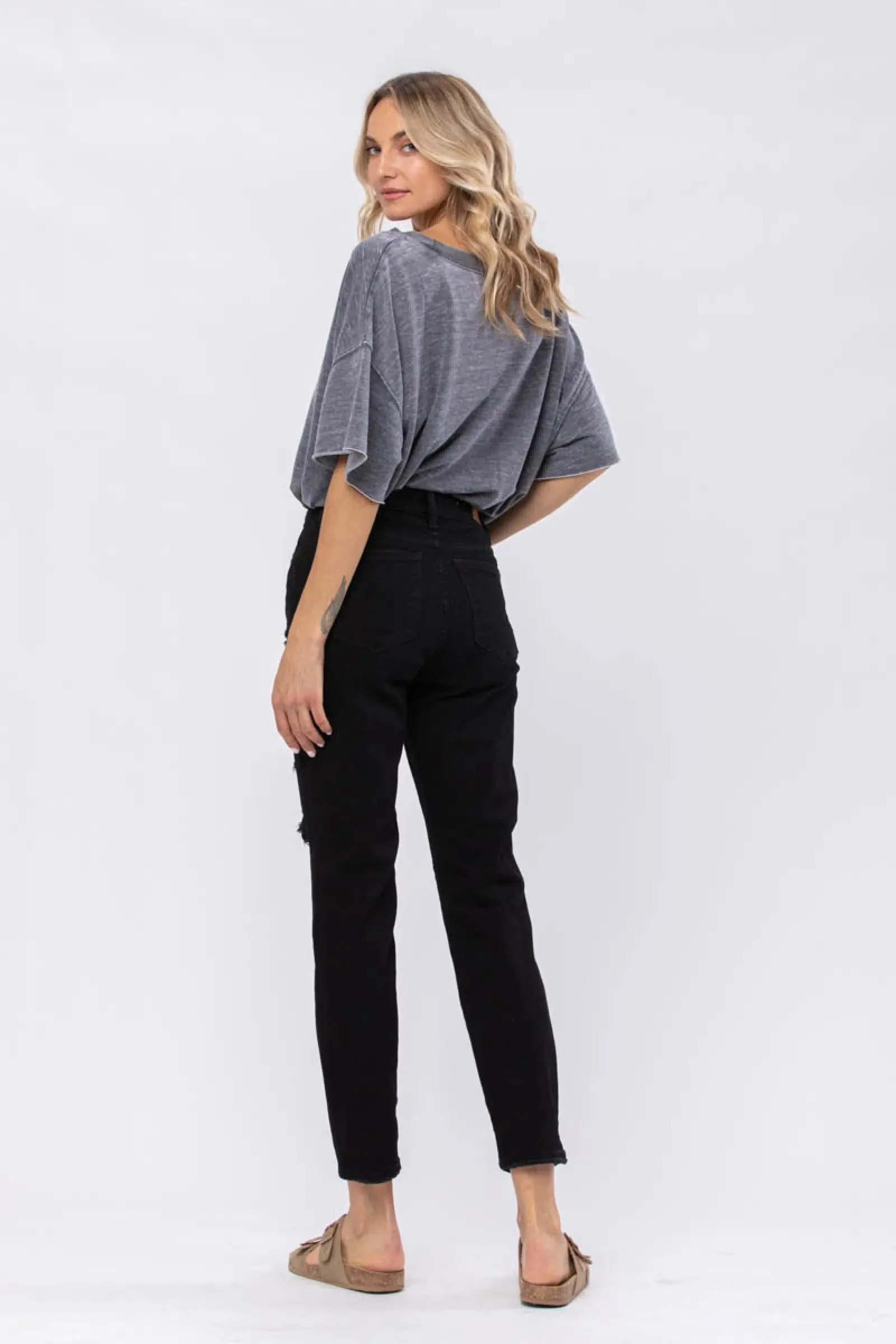Judy Blue Plus Distressed Boyfriend