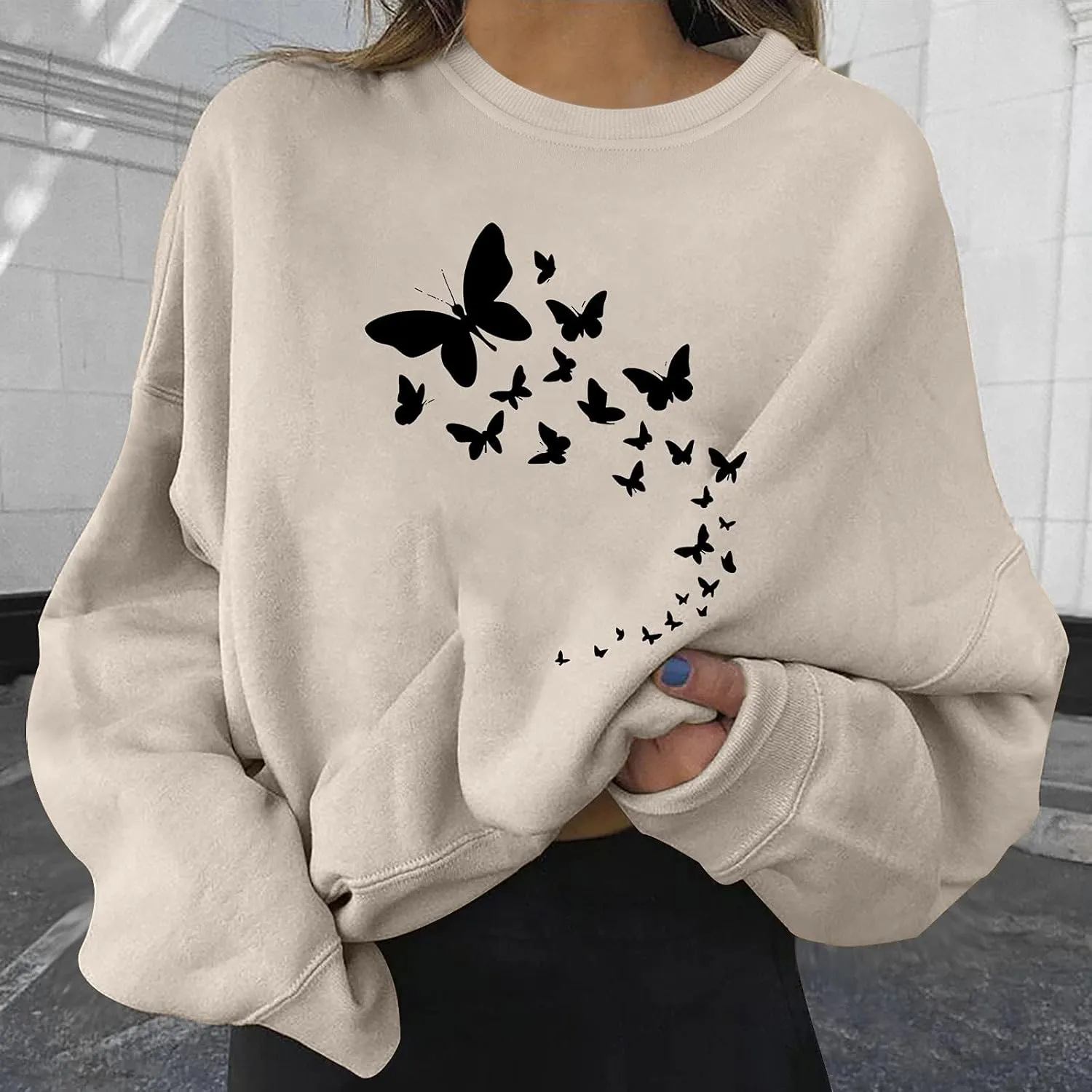 LCMTWX Womens Casual Funny Graphic Print Round Neck Long Sleeve Pullover Sweatshirt Oversized Crewneck Moon Fall Sweater Tops