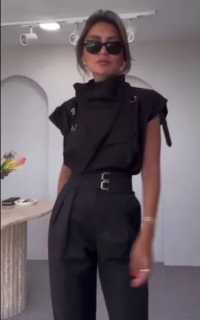 Slim-fit suit with high-neck vest