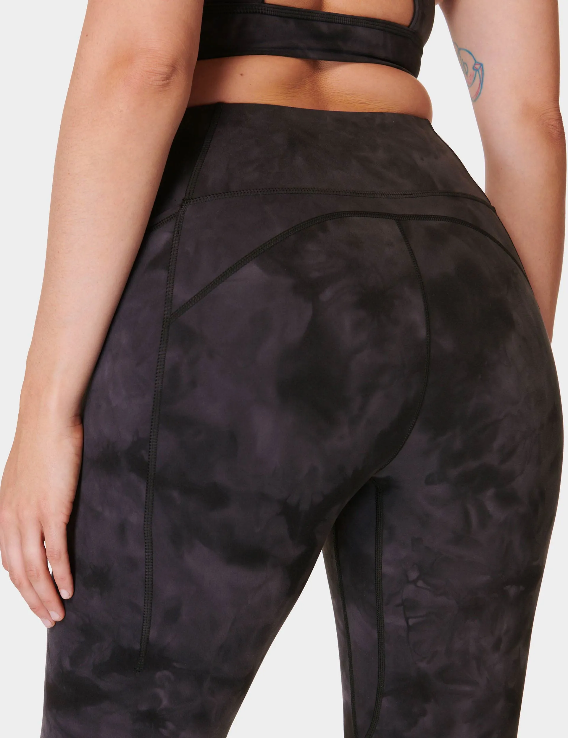 Super Soft 7/8 Yoga Leggings - Black Spray Dye Print