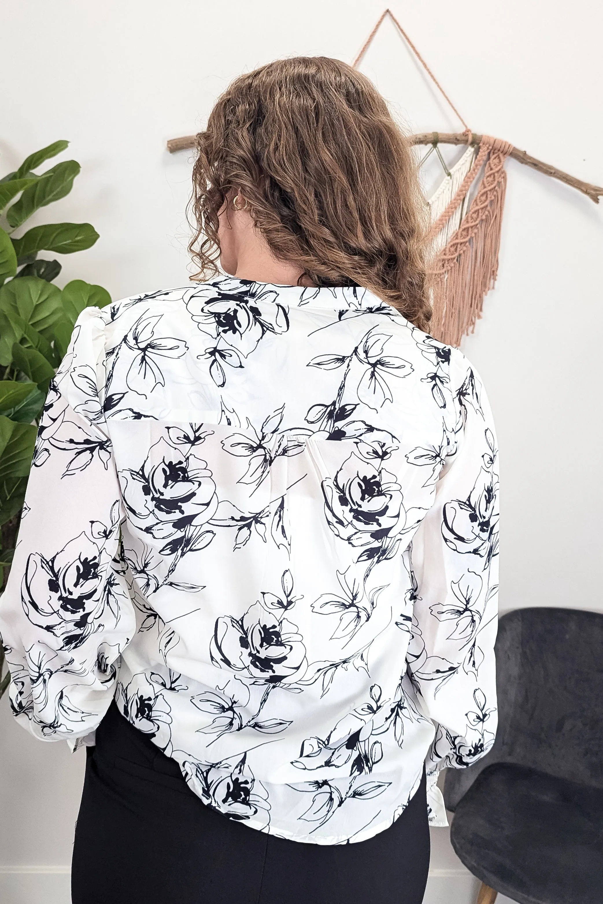 VL Floral Print V-Neck Blouse